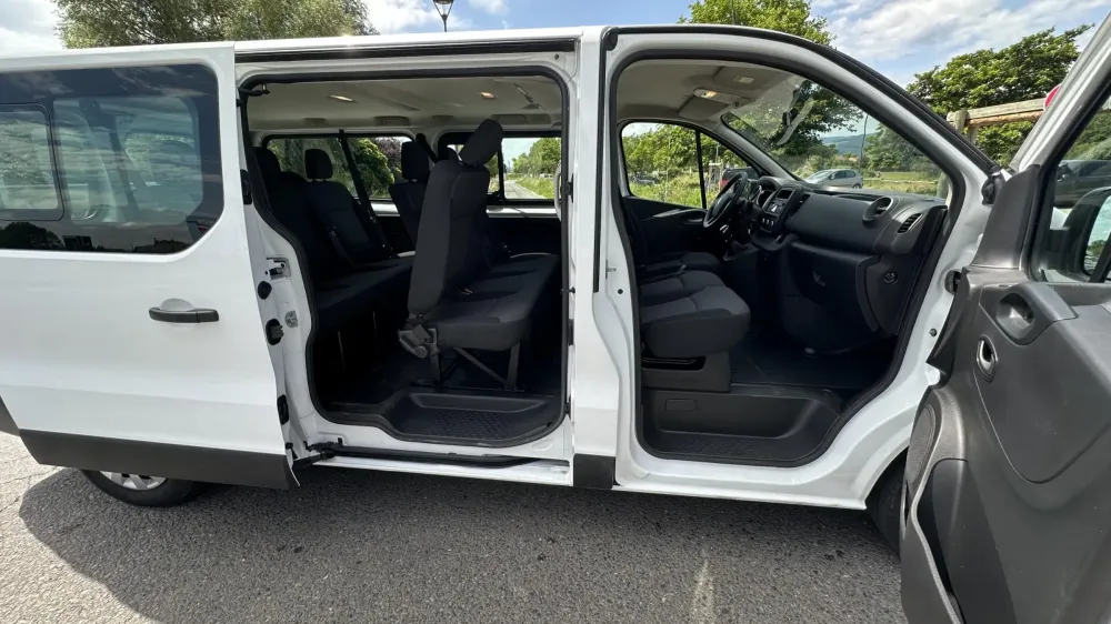 Mini-Bus 9 Places RENAULT TRAFIC 3 rallongé interieur siege